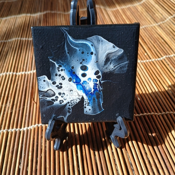 "Blue Dream" Acrylic Pour Painted Magnetic Stretched Canvas - Picture 4 of 6